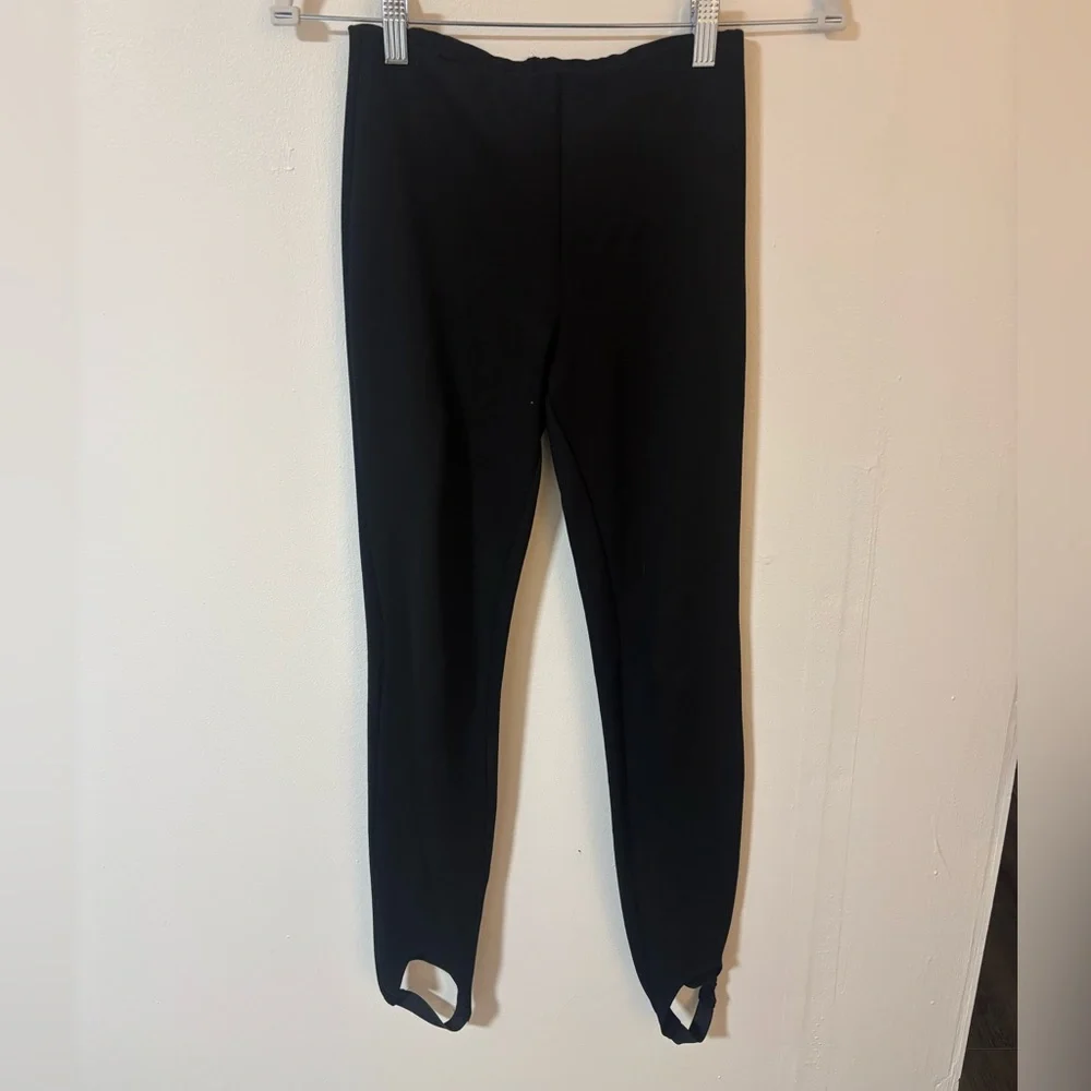 Reformation x Nara Smith Needle stirrup leggings - Picture 5 of 8